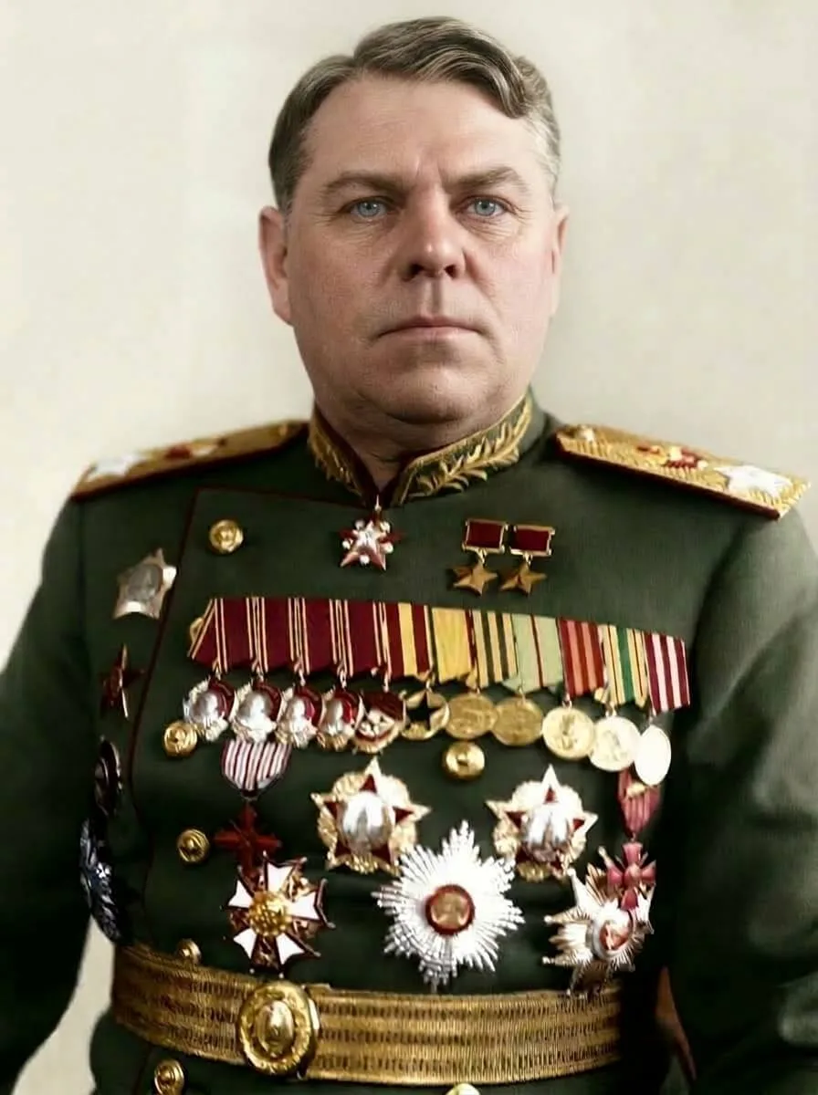 Александр Василевский — Маршал Советского Союза, начальник Генерального штаба в 1942–1945 годах, министр Вооружённых сил СССР, дважды Герой Советского Союза