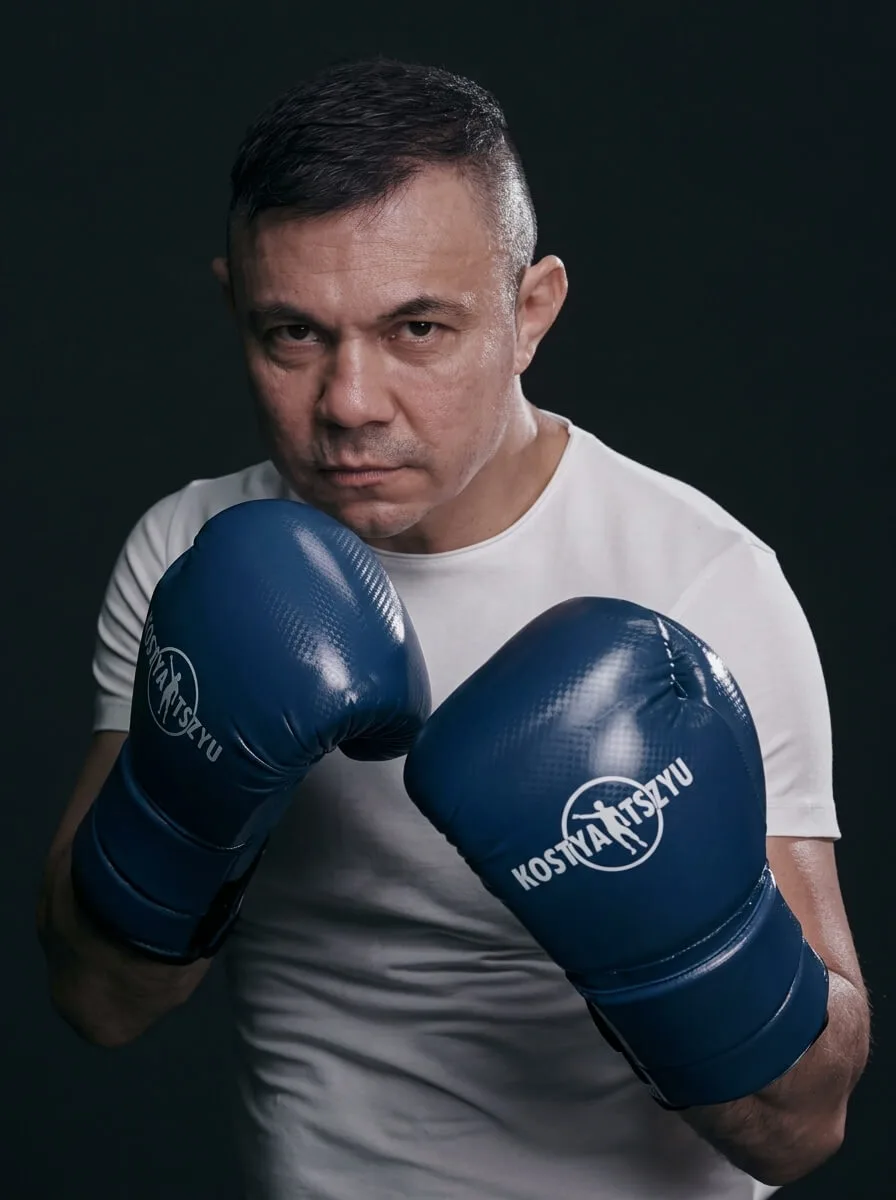 Костя Цзю — Боксёр, абсолютный чемпион мира среди профессионалов, чемпион мира среди любителей