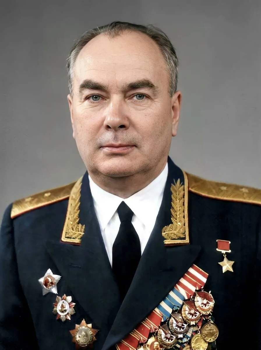 Иван Рослый — Советский военачальник, генерал-лейтенант, Герой Советского Союза