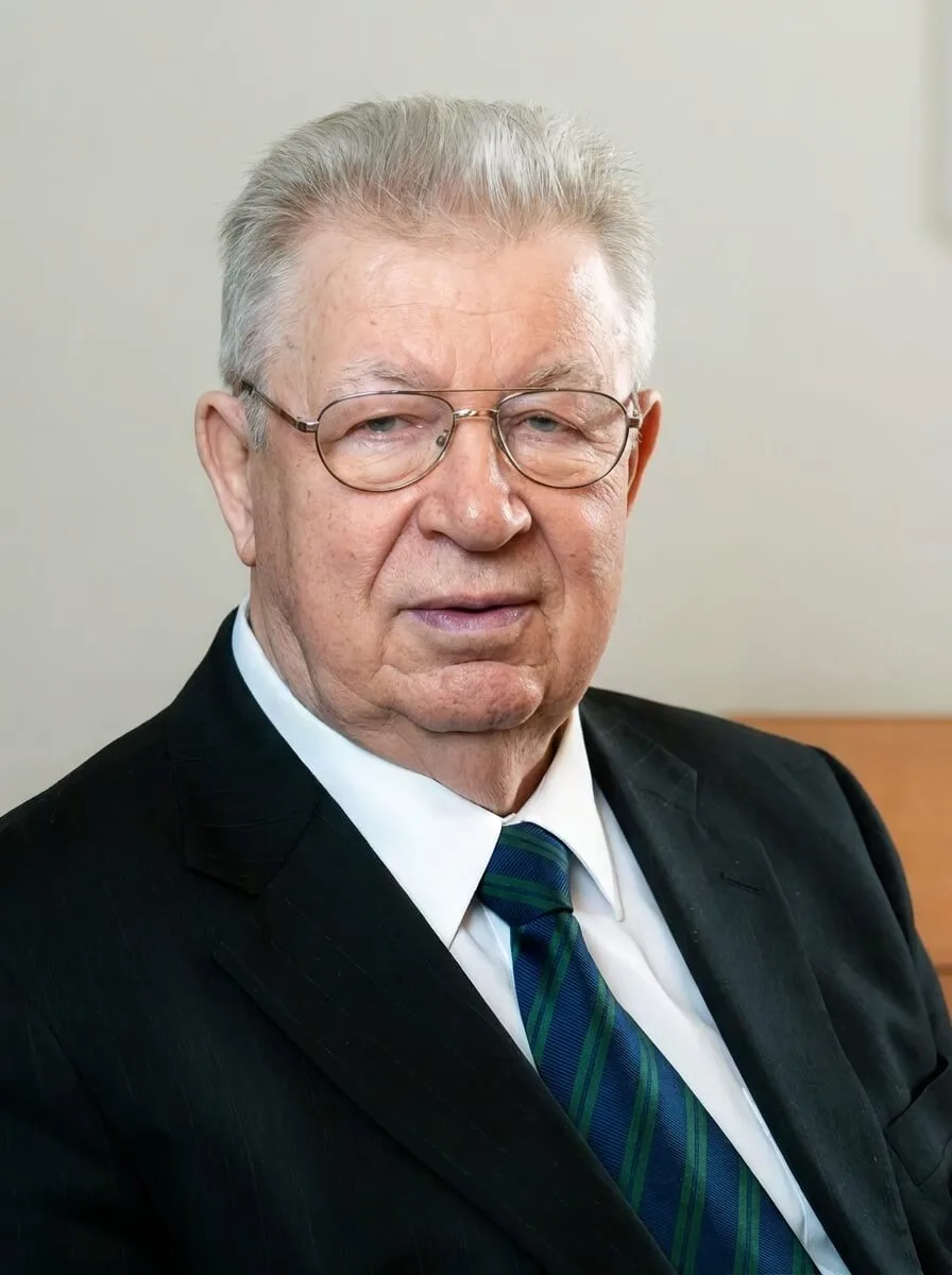Владимир Матвиенко — Полковник медицинской службы, старший преподаватель Военно-медицинской академии